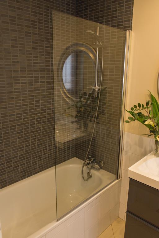 Ab Apartamentos Trinidad Málaga Chambre photo