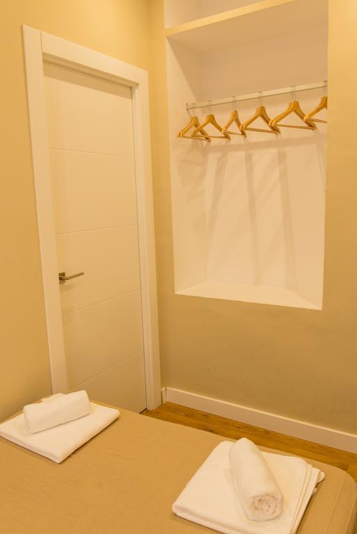 Ab Apartamentos Trinidad Málaga Chambre photo